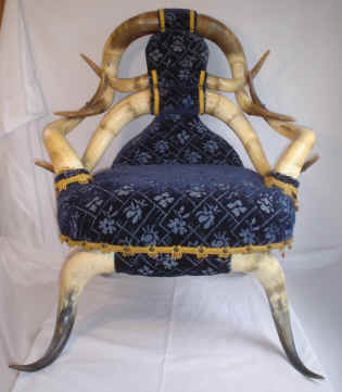 Horn Chair Blue.jpg (1090327 bytes)