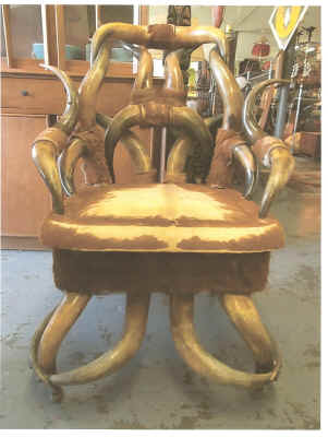 Horn Palace Chair.jpg (908633 bytes)